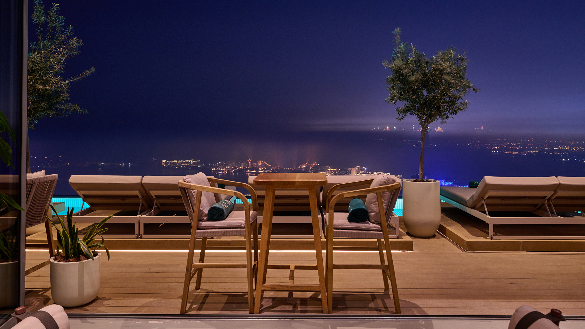 Aura- Friday Night Brunch in the Lounge - three hours of free-flowing drinks and a set sharing menu, , large
